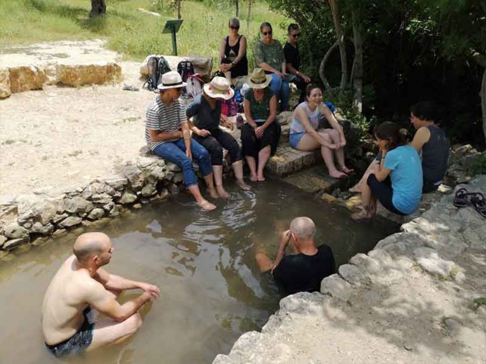 תמונה של חוויה בלתי נשכחת בראש פינה - סיור עצמאי