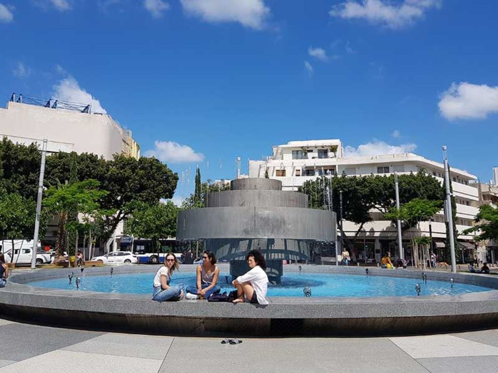 תמונה של על נשים פורצות דרך - סיור עצמאי