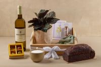 תמונה של HOLIDAY BOX