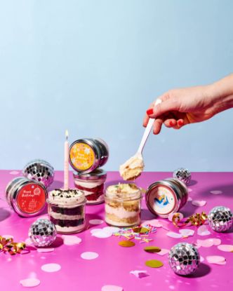 תמונה של Cake Jar- מארז ביס בצנצנת