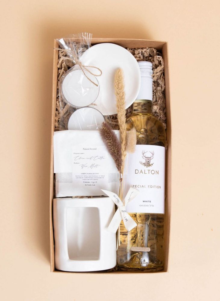תמונה של White Essence – מארז לבן ריחני